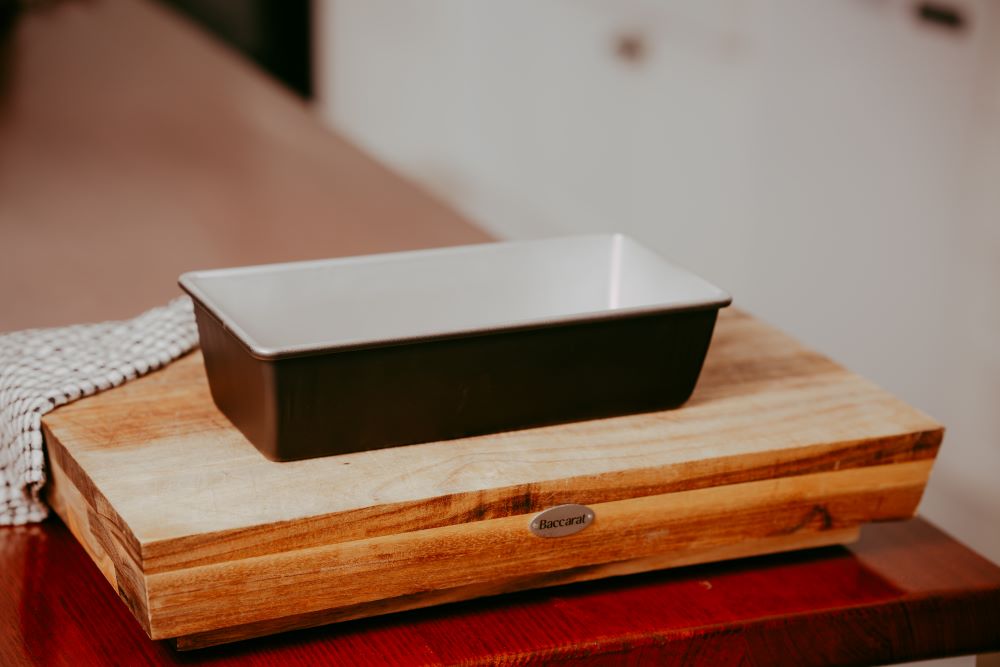 700gm Bread Tin with Lid Simply No Knead